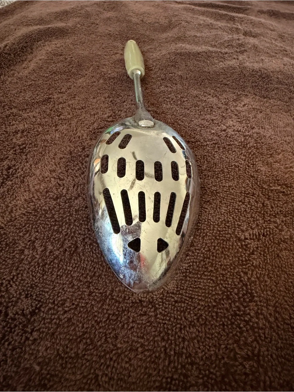Ecko Unlimited Ivory-Style Handle Stainless Steel Slotted Serving Spoon